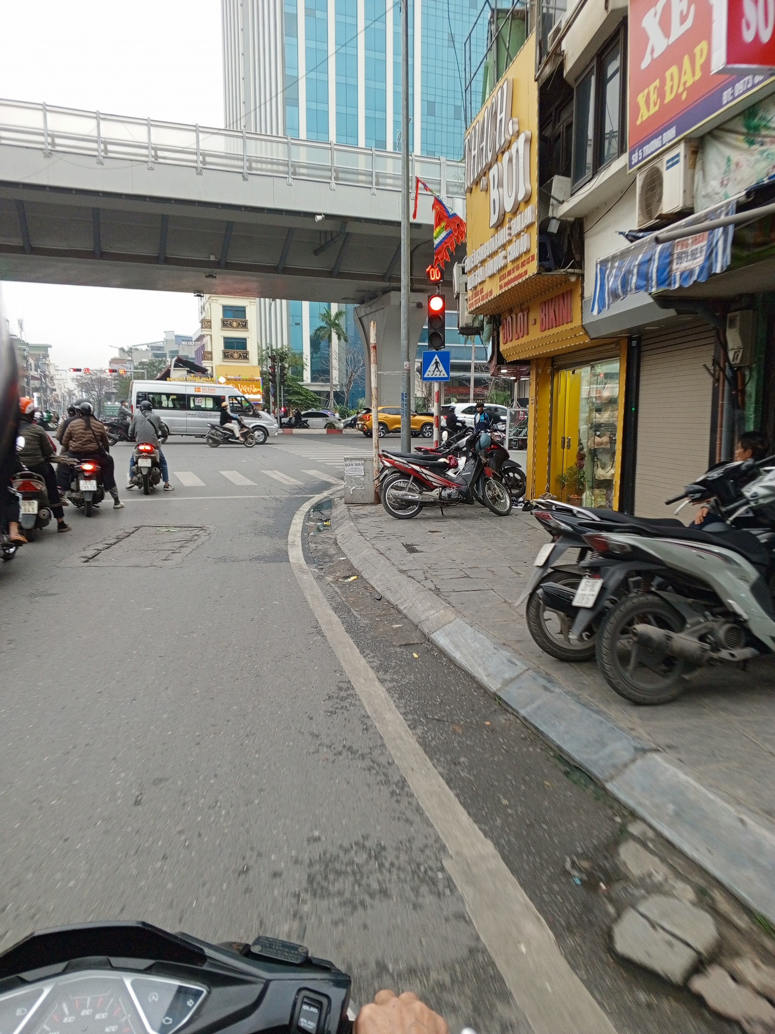 Nhà Trương Định, kinh doanh đỉnh, 5 tầng, giá 5 tỷ