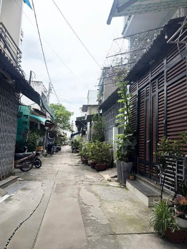 Tìm đâu ra căn nhà "ngon nghẻ" như thế này giữa lòng Phú Thạnh, Tân Phú