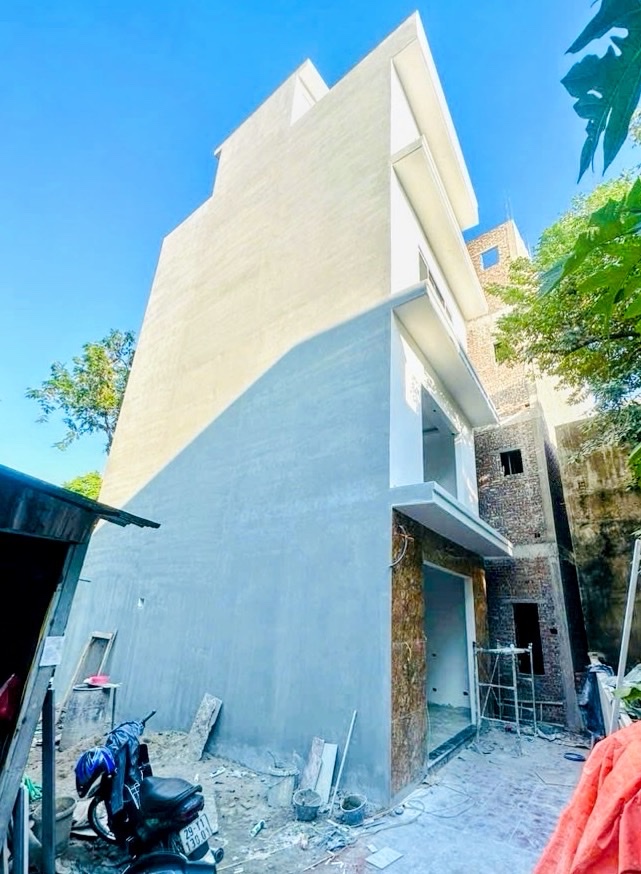 Nhà 5 tầng xây mới tinh, 70m2 sử dụng, giá 'đập đầu vào tường' Hoàng Mai
