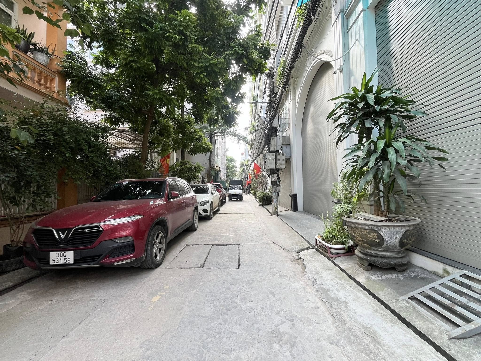 Nhà Tân Mai, Hoàng Mai, ô tô tránh, thang máy, gần hồ, tiện ích đủ đầy