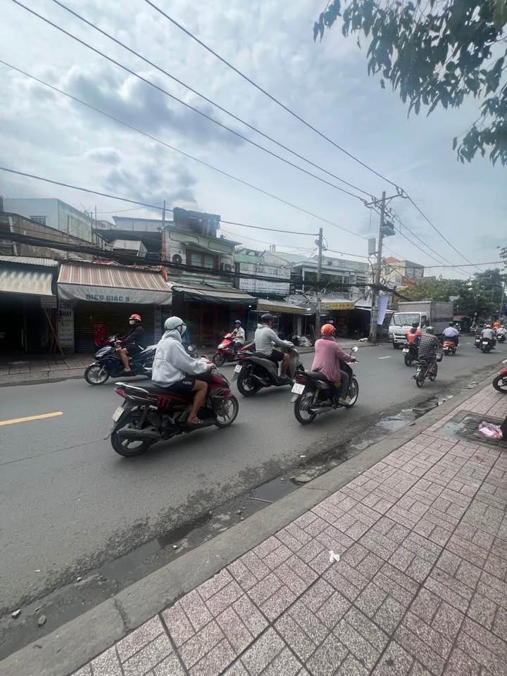 Nhà xinh Quận 6, mặt tiền 15m, 55m2, nhỉnh 6 tỷ