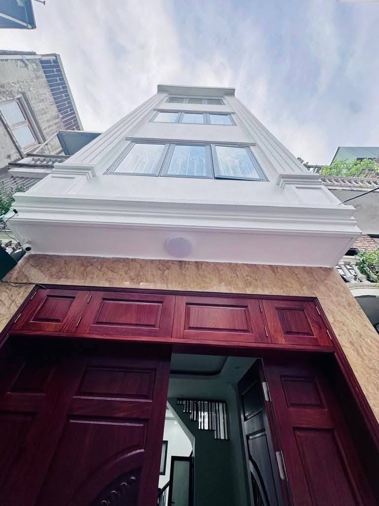 Nhà Tứ Liên vị trí kim cương, ngõ thông thoáng, đón cầu Tứ Liên, giá chỉ 11,2 tỷ