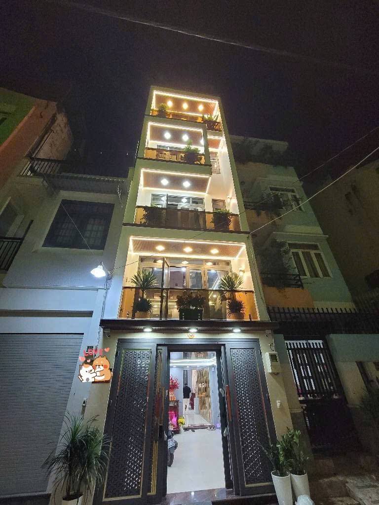 Siêu phẩm nhà 6 tầng mới đẹp, diện tích 72m2, tọa lạc tại vị trí đắc địa của quận Tân Bình