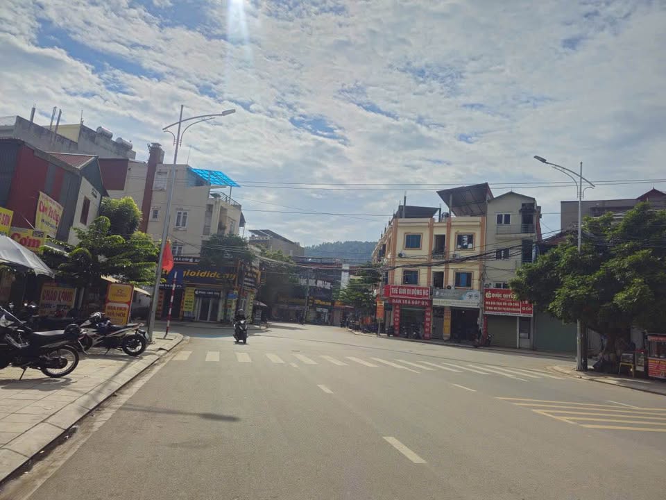 Đất vàng Lãm Làng, mặt tiền 4.5m, kinh doanh đỉnh, giá chỉ 7 tỷ