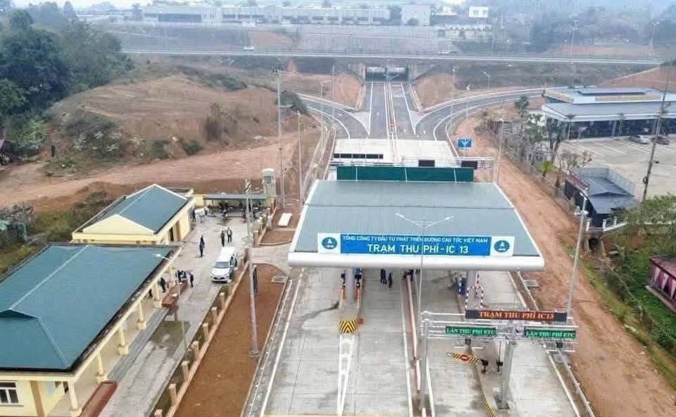 Đất 2 mặt thoáng Âu Lâu, Yên Bái, sát IC13, giá yêu thương