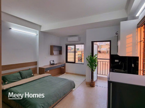 Studio xịn sò 28m2 full nội thất, ban công thoáng đãng, ngay Cầu Giấy