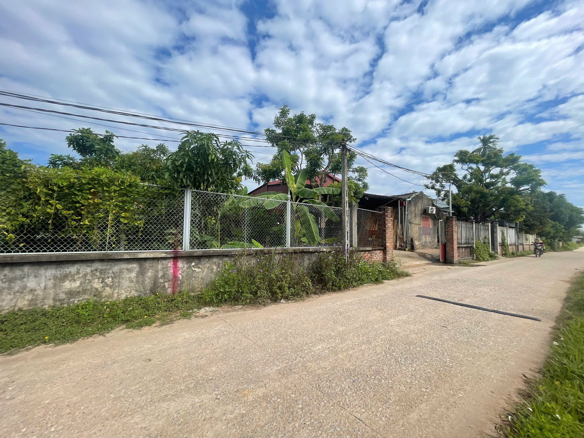 Đất 100m2, mặt tiền 5m, sát khu đấu giá, kinh doanh tốt tại Tân Yên, Bắc Giang