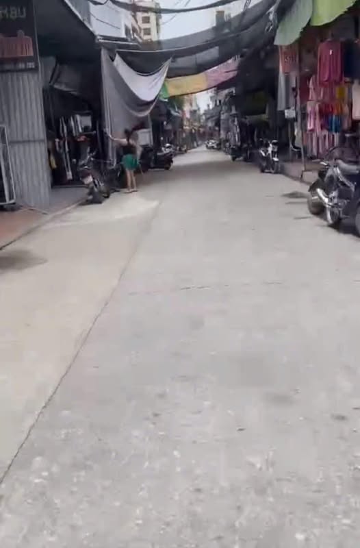 Chủ nhà đang 'cần tiền gấp' nên sẵn sàng 'cắt lỗ' cho ai nhanh tay sở hữu ngay căn nhà lô góc kiên cố tại Vạn Điểm