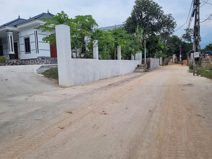 Đất vàng trung tâm Tam Đảo - Sổ đỏ 101.8m2, đường rộng ô tô tránh