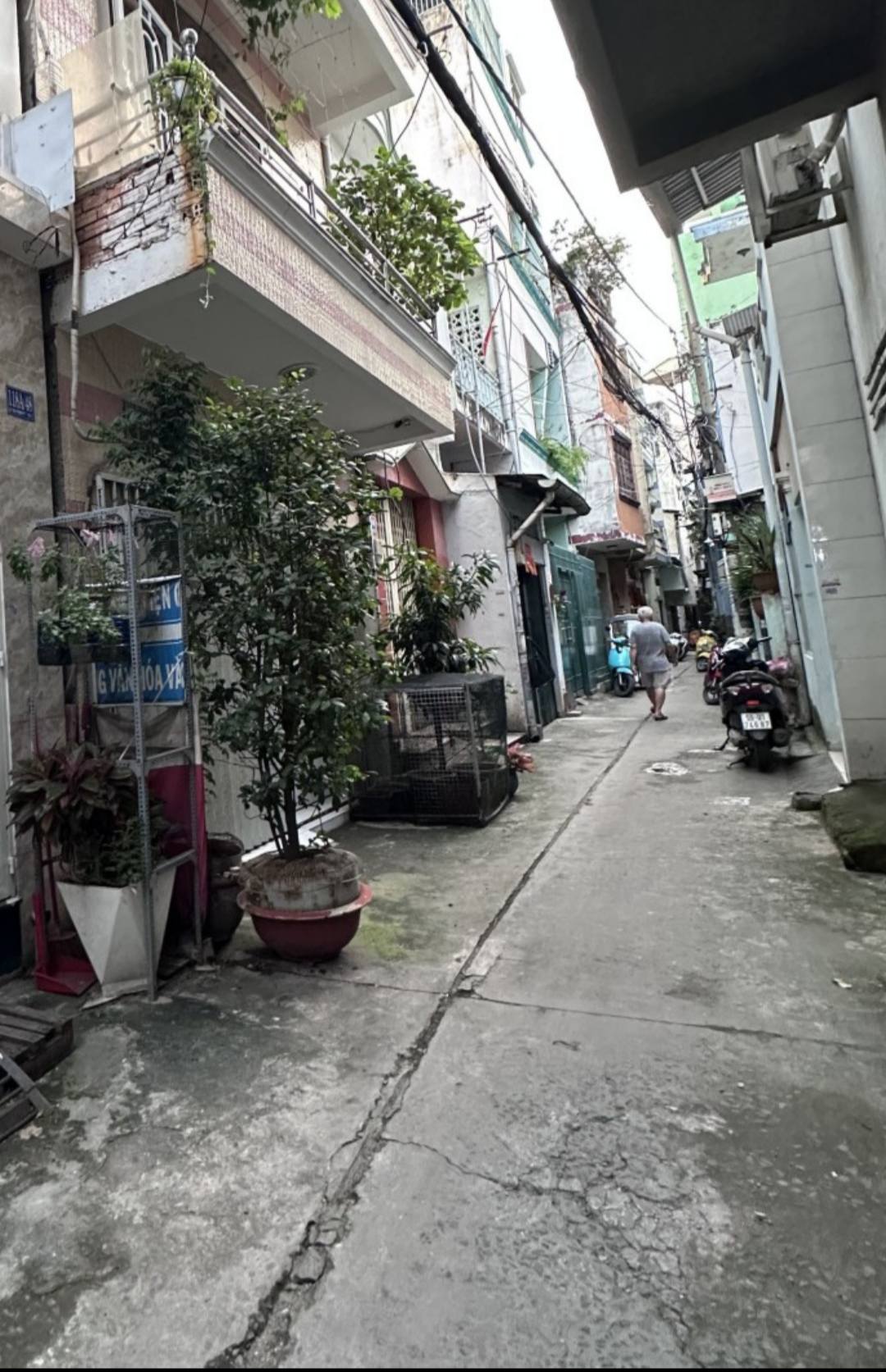 Nhà đẹp 4 tầng, hẻm thông 4m đường Lê Đại Hành, hơn 5 tỷ