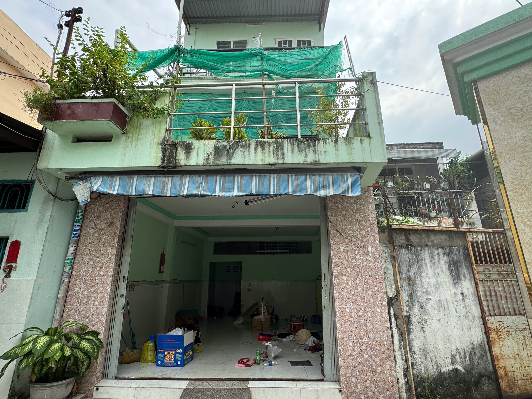 Bán nhà riêng khu vực quận 6, gần cầu vượt Cây Gõ