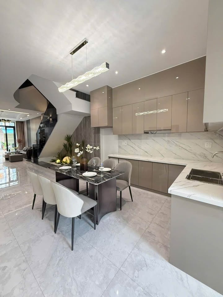 Chào mừng quý khách đến với chốn an cư lý tưởng tại Cần Thơ, nơi vẻ đẹp kiến trúc hòa quyện cùng không gian sống