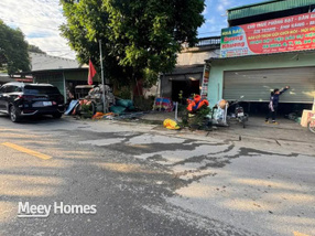 Tọa lạc tại vị trí đắc địa trên trục đường tỉnh lộ chính, trung tâm kinh doanh sầm uất của xã Thượng Long, Phú Thọ