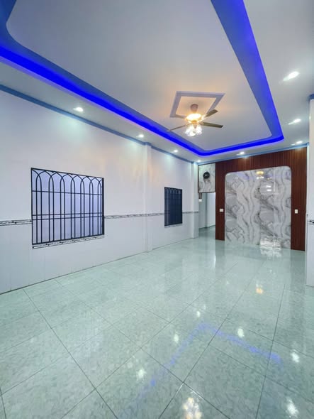 Nhà trung tâm Trảng Dài, Biên Hòa, 5mx23m, 3 phòng ngủ, sân hơi 7 chỗ, chỉ 1,59 tỷ