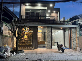 Biệt thự vip 10 tỷ, giảm 500 triệu, ngang 8,5m, nở hậu, hướng Đông