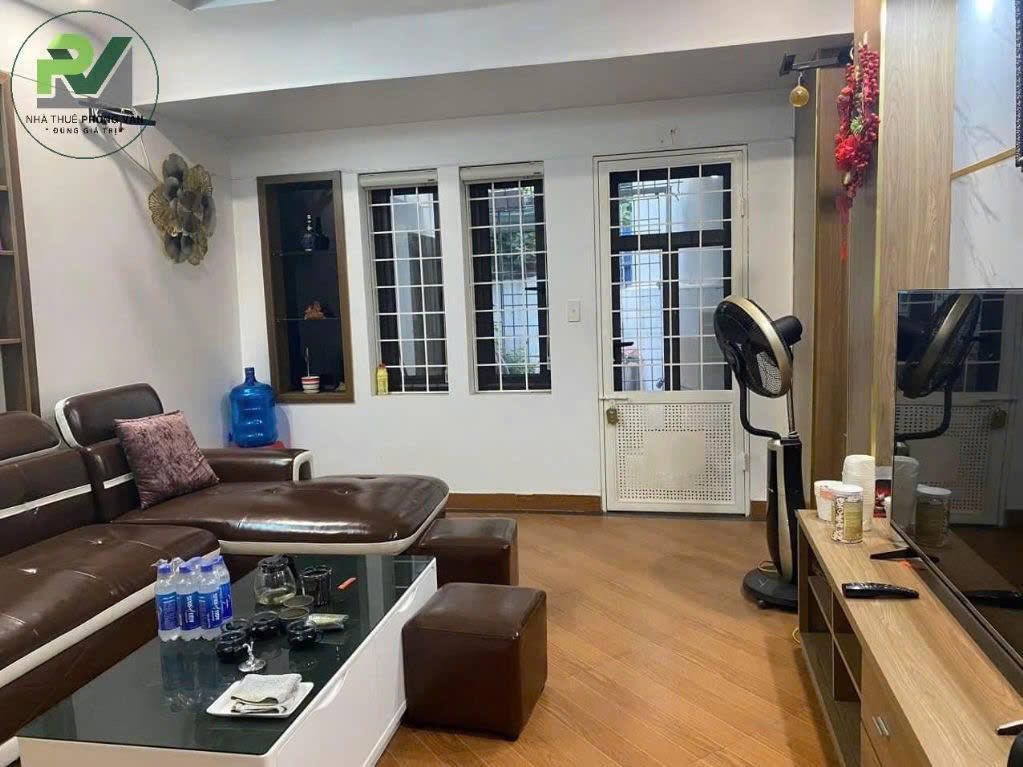 Cho thuê nhà 4 tầng full nội thất, mặt đường rộng ô tô tránh, đường Văn Cao, Hải Phòng