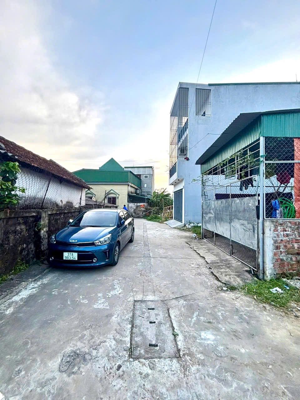 Đất lô góc khối 7 Quán Bàu, hai mặt tiền thoáng, giá hời như mơ