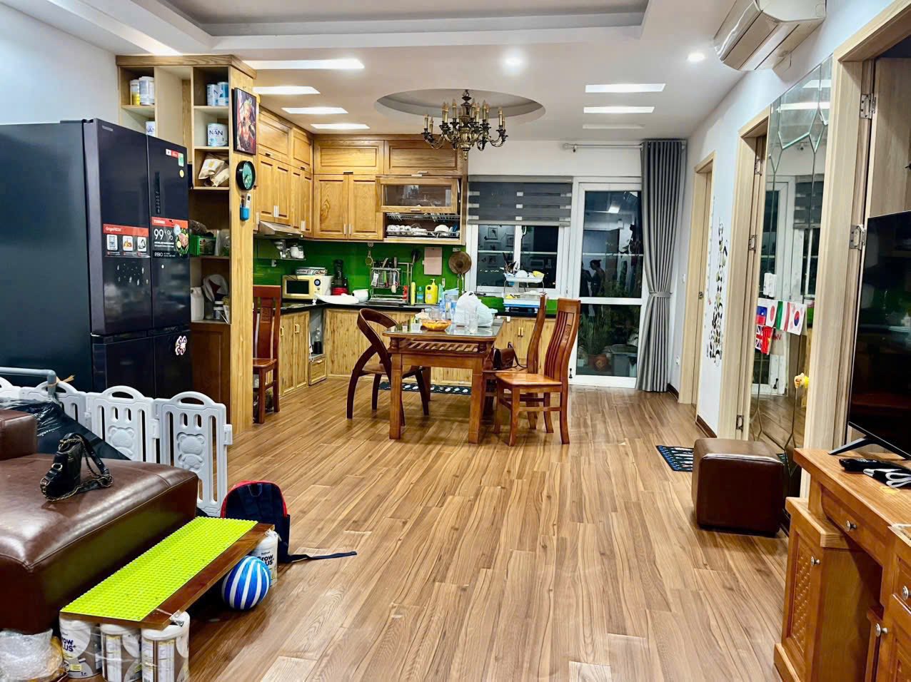 Cần bán căn góc tại khu 6, tòa mặt đường, khu đô thị Thanh Hà