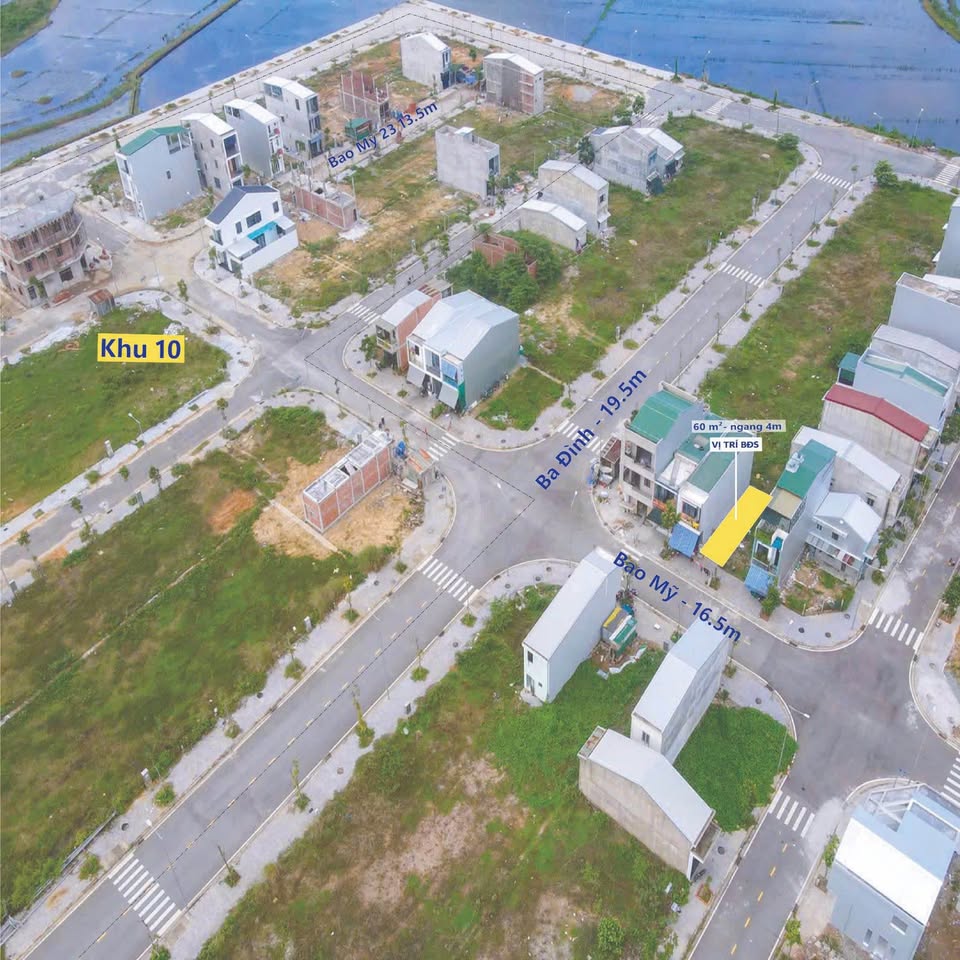 Tọa lạc tại khu vực 5, trục đường Bao Mỹ rộng lớn 16.5m, mảnh đất này mang đến một không gian lý tưởng