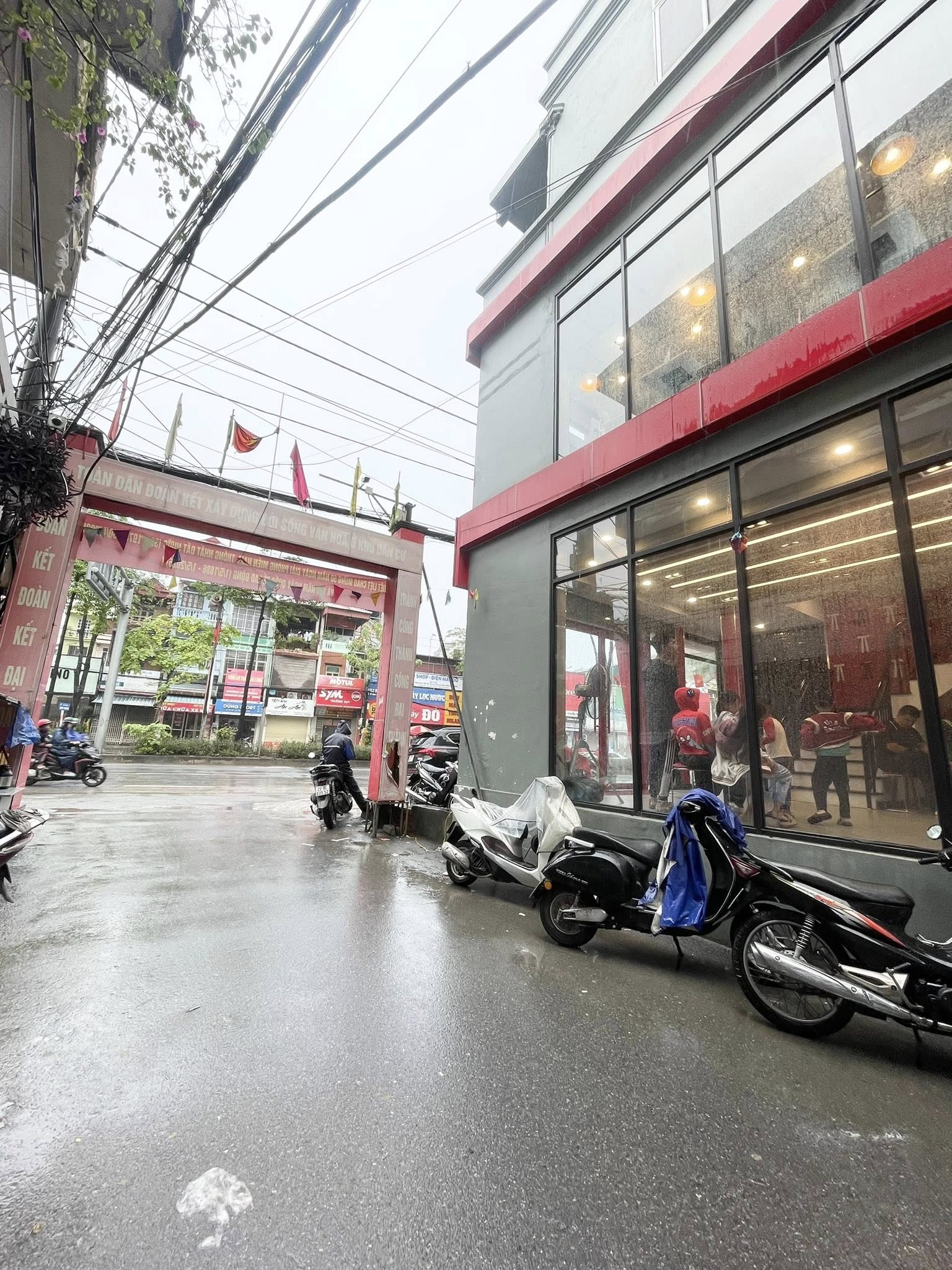 Cần bán gấp nhà đẹp tại trung tâm Trạm Trôi, Hoài Đức, Hà Nội