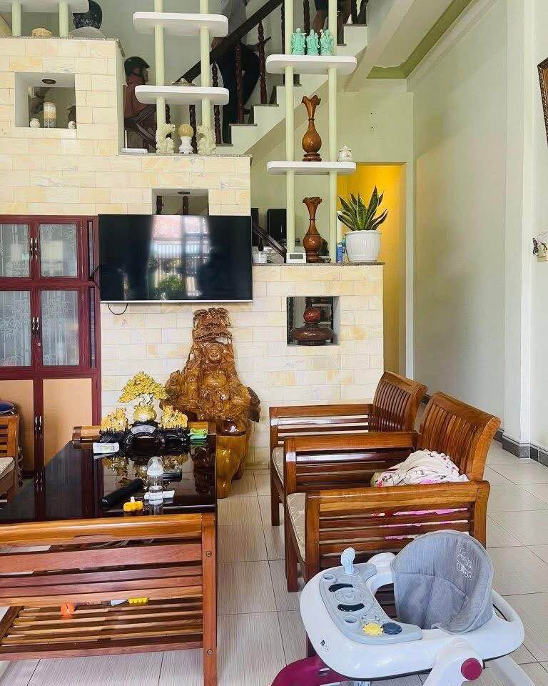 Nhà góc 2 mặt hẻm Lý Thái Tổ 69m2, hướng Đông Nam, giá nhỉnh 4 tỷ