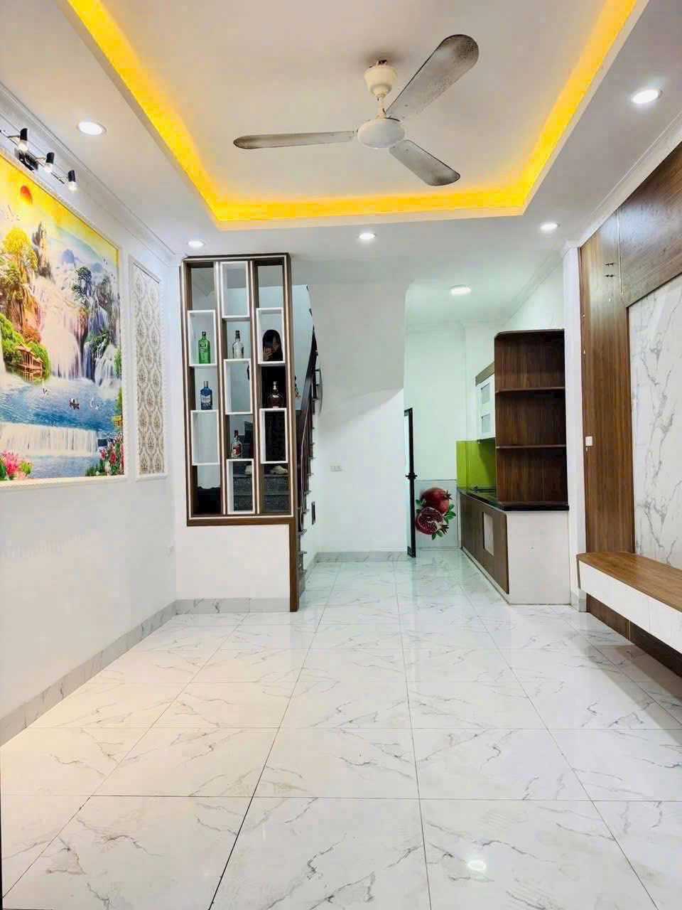 Nhà Phú Thượng, Tây Hồ - Sát Ciputra, 30m2 x 6 tầng, chỉ 6 tỷ - về ở ngay