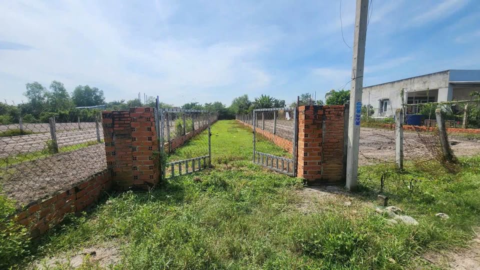 Chủ nhà gửi bán lô đất siêu xinh tại xã Hậu Nghĩa, huyện Đức Hòa, tỉnh Long An