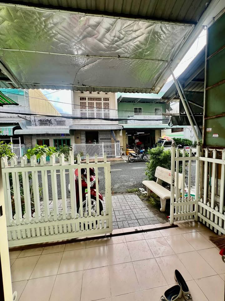 Siêu phẩm nhà đẹp 2 mặt đường tại khu chợ Bình Khánh, Thành phố Long Xuyên