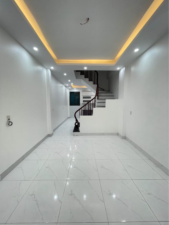 Bán gấp nhà 3 tầng 40m2 tại phường Trần Lãm, Thái Bình - Chỉ 1 tỷ nhỉnh