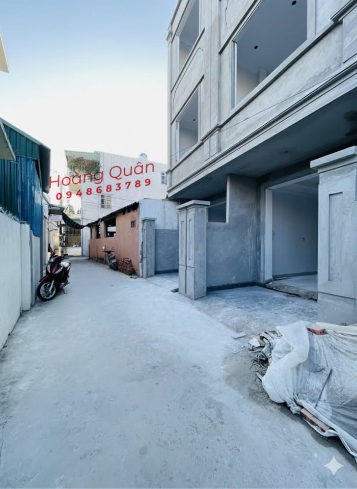 Tọa lạc tại trung tâm phường Trần Lãm, thành phố Thái Bình, căn nhà 3 tầng