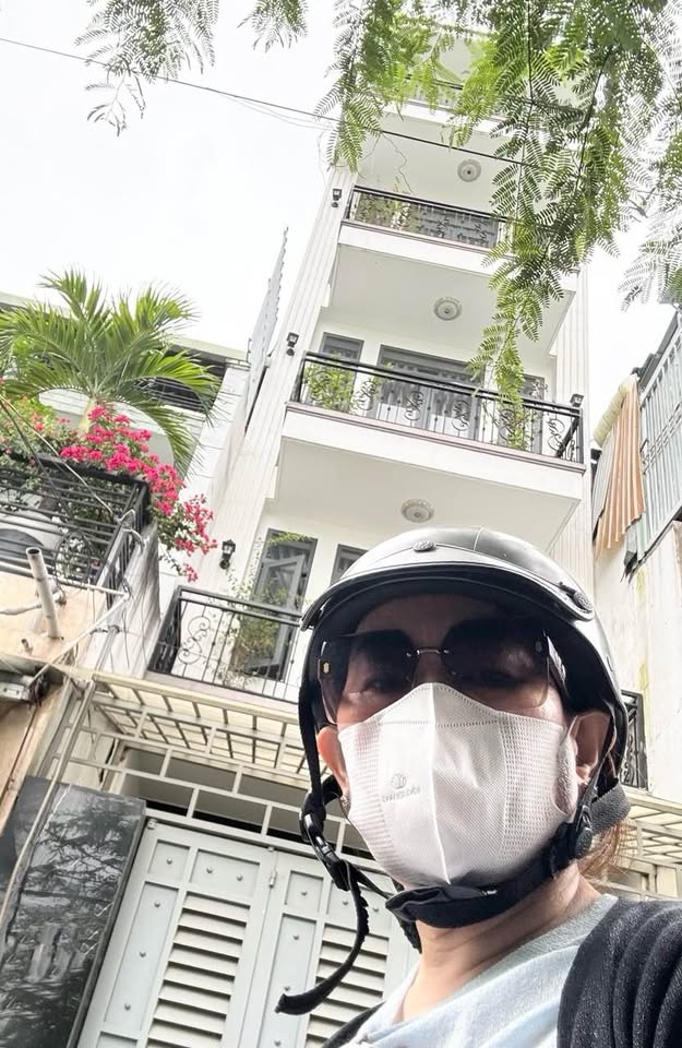 Siêu phẩm nhà 5 tầng, hẻm xe tải tránh, tọa lạc ngay vị trí đắc địa sát mặt tiền Tân Kỳ Tân Quý