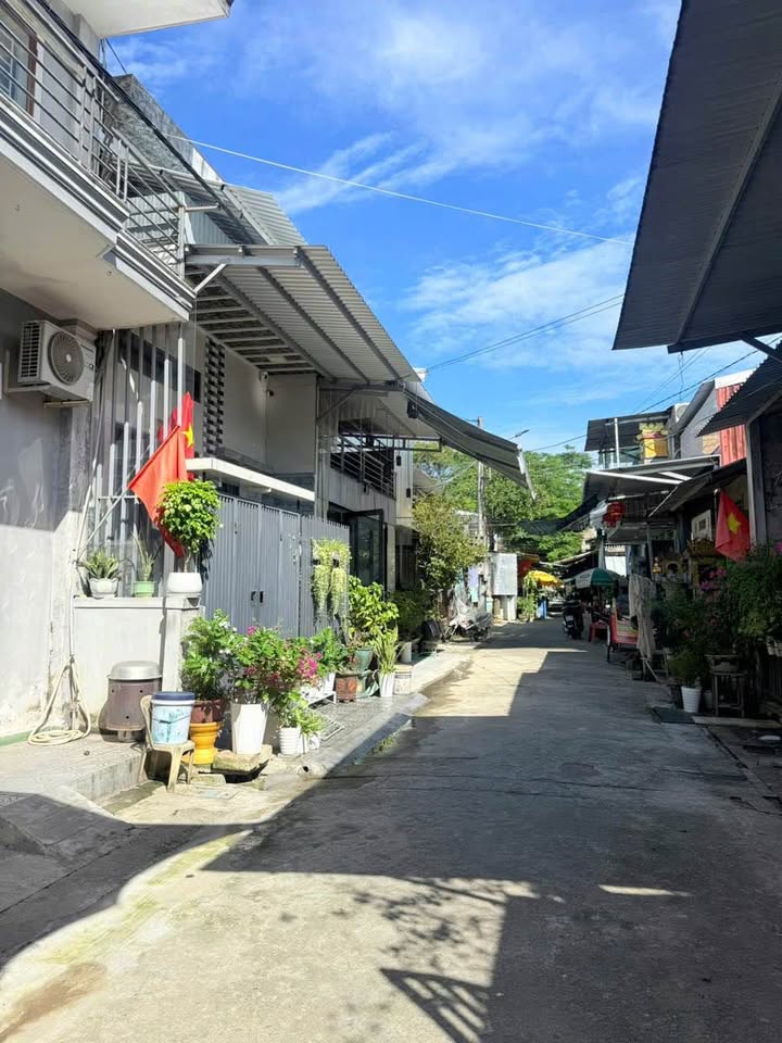 Nhà Huế 50m2, mặt tiền 4.6m, hướng Tây Nam - Giá 1,6 tỷ, sổ hồng chính chủ