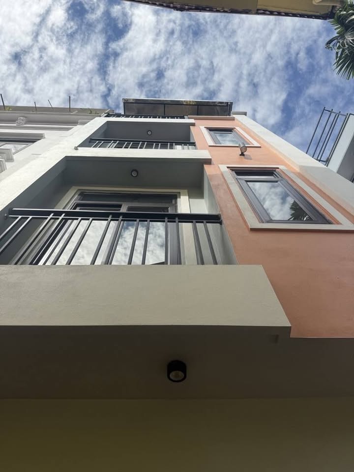 Siêu phẩm nhà riêng tại Sài Đồng, Gia Lâm, Hà Nội, nằm trên con ngõ 42 Sài Đồng sầm uất bậc nhất khu vực