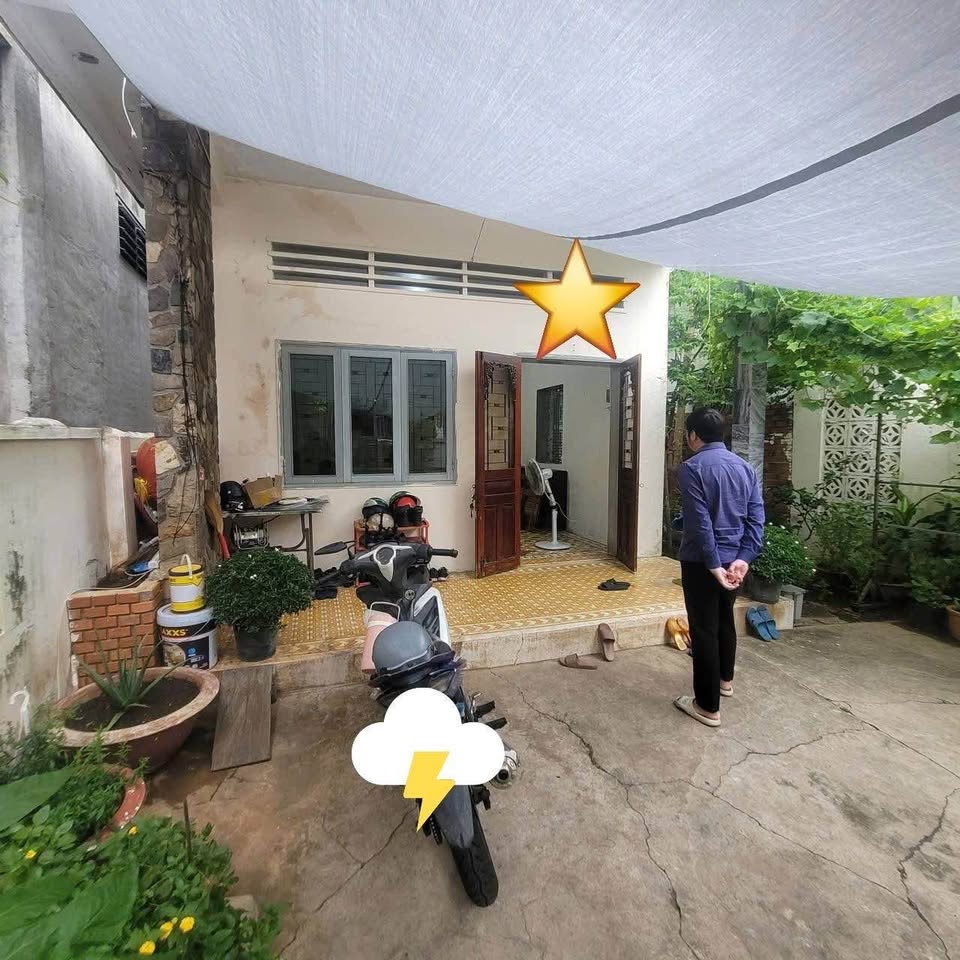 Chính chủ cần bán gấp nhà cấp 4 cũ đã hoàn công tại hẻm 3,5m đường Nguyễn Hữu Cảnh, Phường Rạch Dừa, Thành phố Vũng Tàu