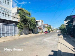 Nhà mái thái mặt tiền đường Nguyễn An Ninh gần công viên Diên Hồng