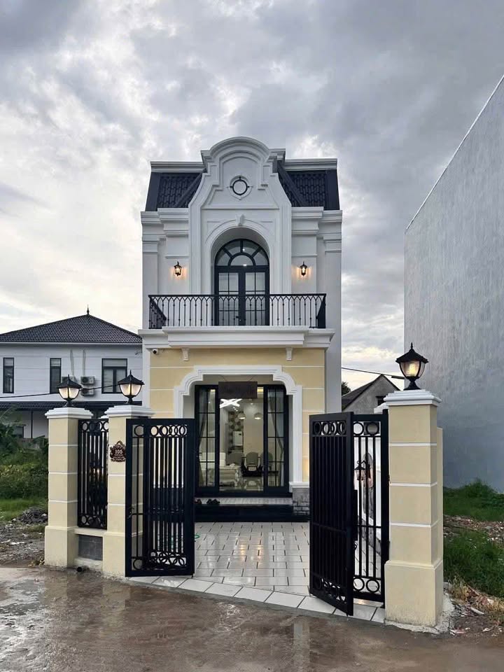 Bước vào thế giới cổ điển đầy mê hoặc tại homestay tọa lạc ở kiệt 105 Minh Mạng, Thủy Xuân, thành phố Huế