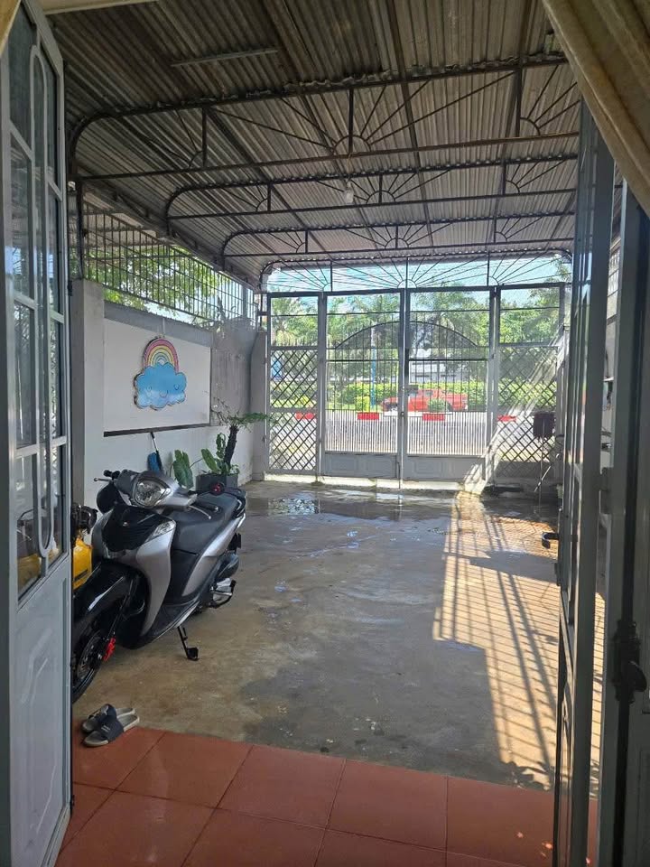 Nhà mặt tiền Quốc lộ Nguyễn Văn Linh, Buôn Ma Thuột - vị trí đắc địa, kinh doanh sầm uất