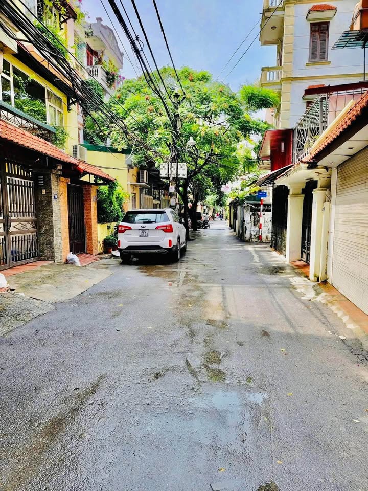 Nhà Yên Hòa 5 tầng, thoáng mát, giá hời, đón bạn về dinh