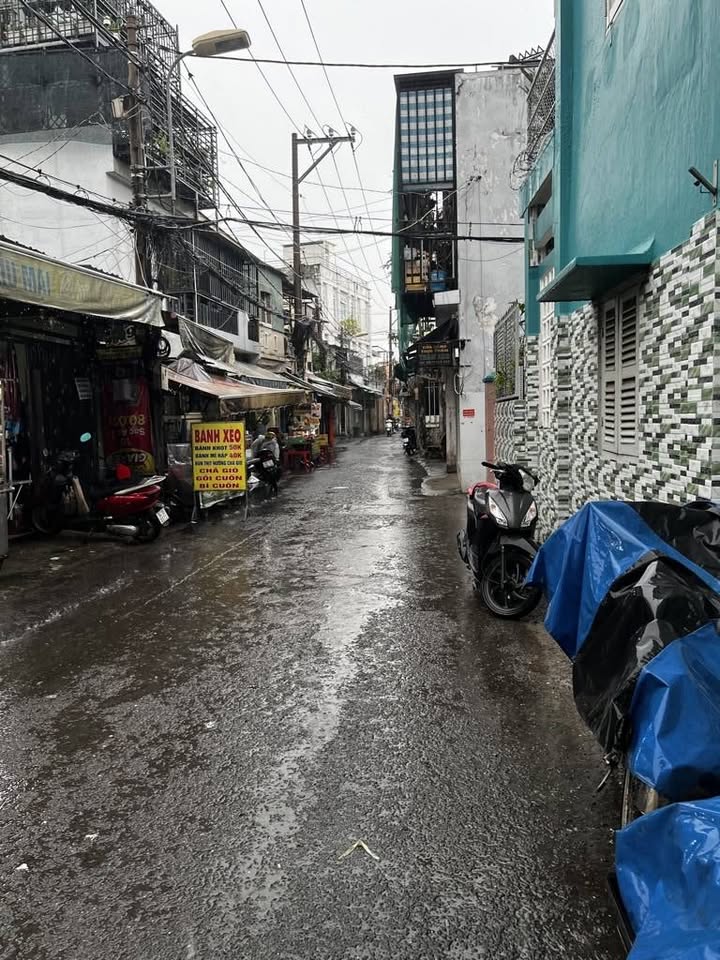 Mảnh đất vuông vắn tại Hóc Môn, Thành phố Hồ Chí Minh, với diện tích 58m², sở hữu chiều ngang 3.5m