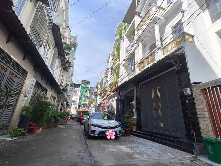 Siêu phẩm nhà 40m2 tại Mỗ Lao, Hà Đông, chỉ nhỉnh 6 tỷ mà còn sót lại