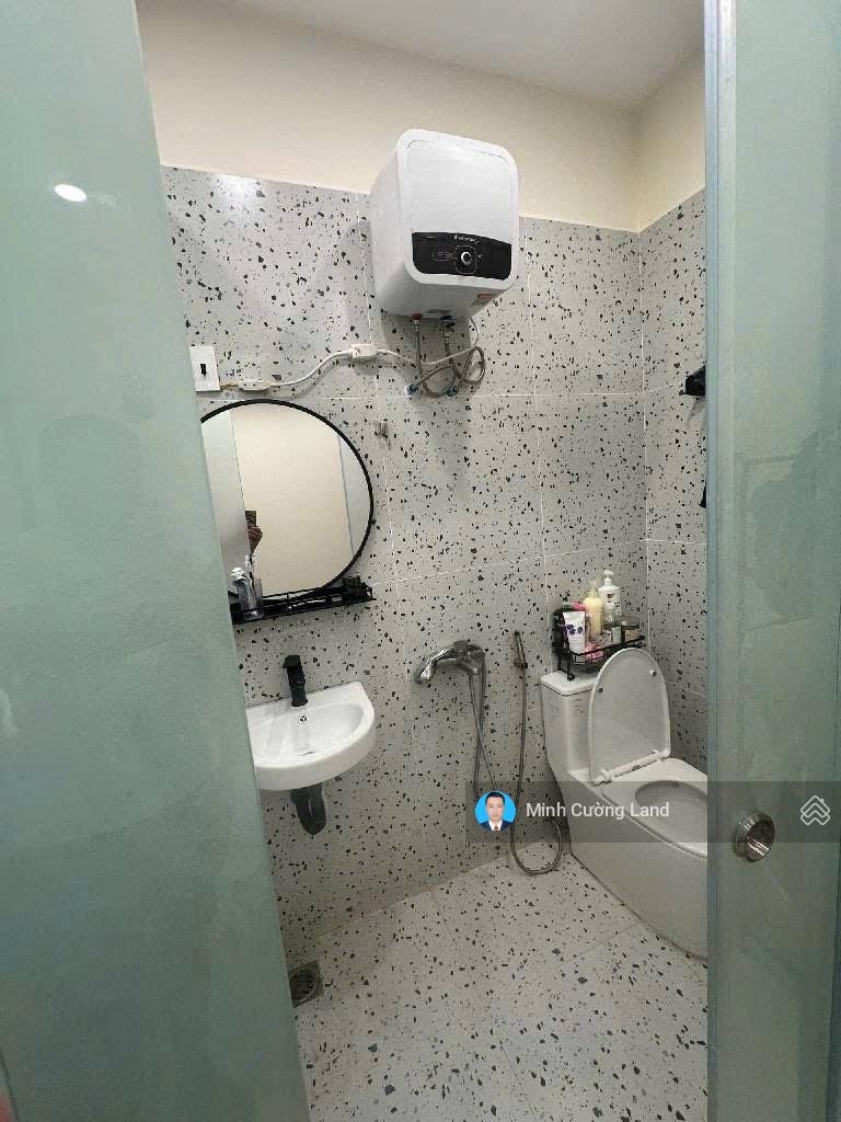 Bán nhà Phan Văn Trị P12 Bình Thạnh, 4x8m vuông vức, 3 tầng đúc 3PN, đang cho thuê 14tr/tháng