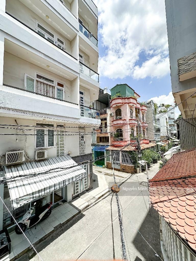 Bán nhà lô góc Trần Hưng Đạo, Quận 1 50m², hẻm xe hơi thông Giá 8.5 tỷ