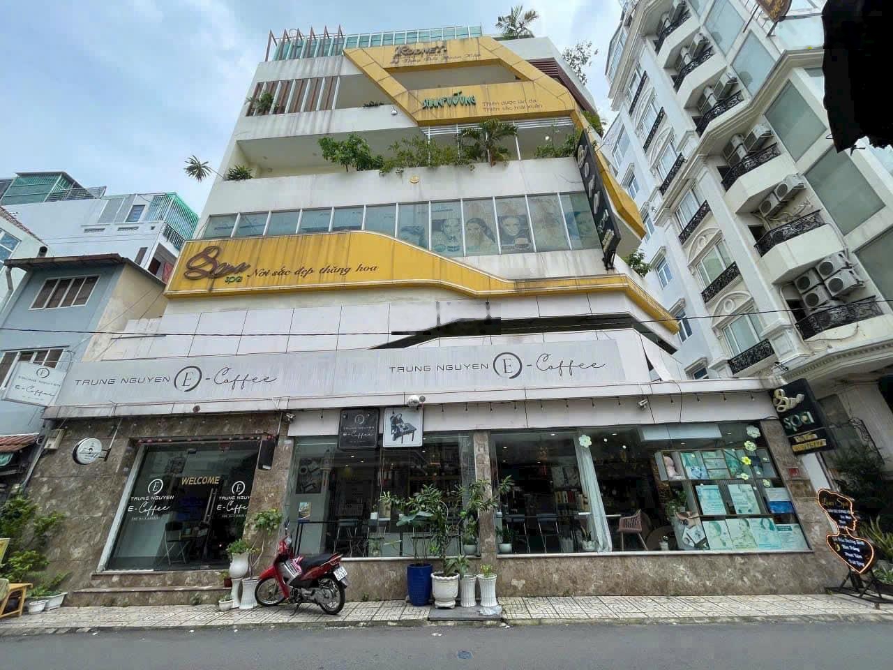 Nhà thuê góc 2 mặt tiền đường Bà Hạt, Quận 10 DT : 10m x 10m trệt, lửng, 4 lầu