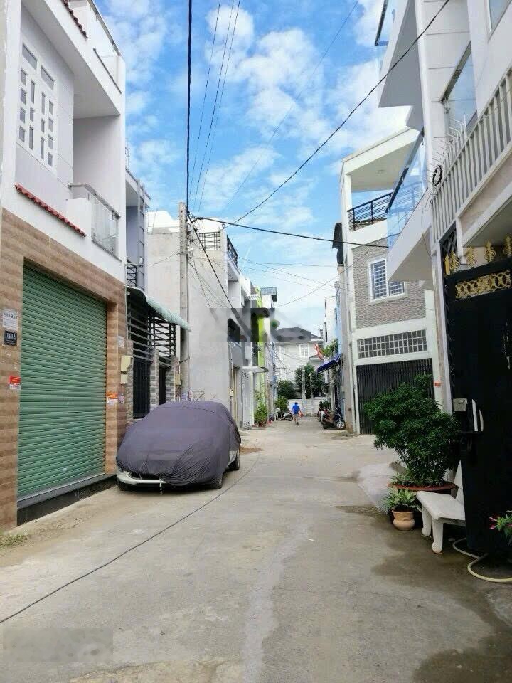 6.5 triệu/tháng - Nhà 2 phòng ngủ 2wc hẻm xe hơi Nguyễn Duy Trinh, P.Long Trường