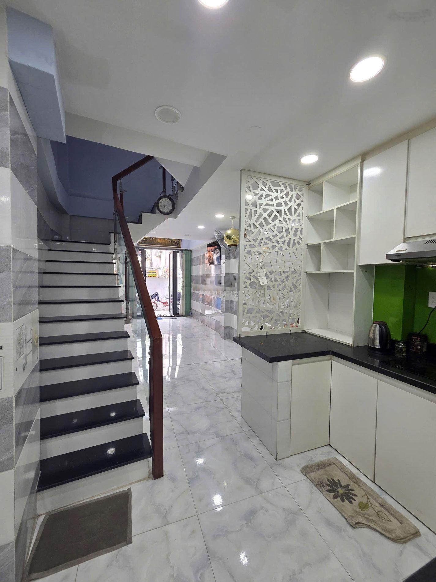 Nhà Đẹp 4 Tầng - 3 Phòng Ngủ - Full Nội Thất - Võ Duy Ninh