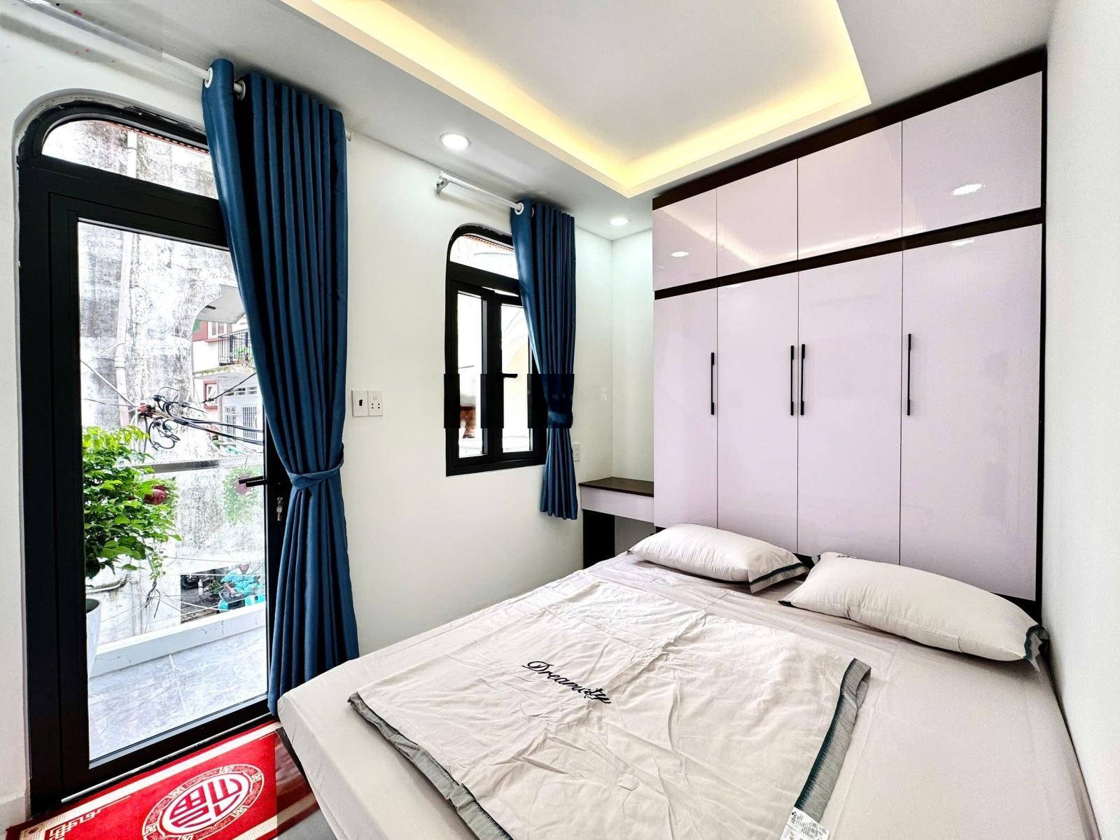 Nhà đẹp căn góc 2 mặt - 2 tầng - 2 phòng ngủ - Trần Khắc Chân