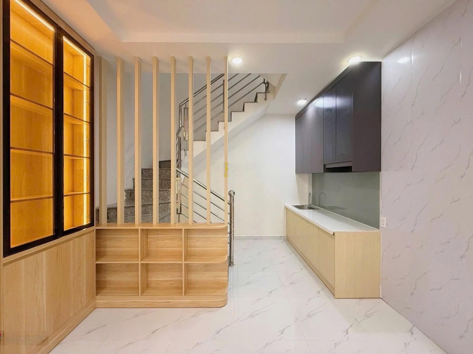 Bán nhà + Tân Bình ngay Cư Xá Lữ Gia 3 tầng mới tinh hẻm đẹp giá chỉ nhỉnh 5 tỷ