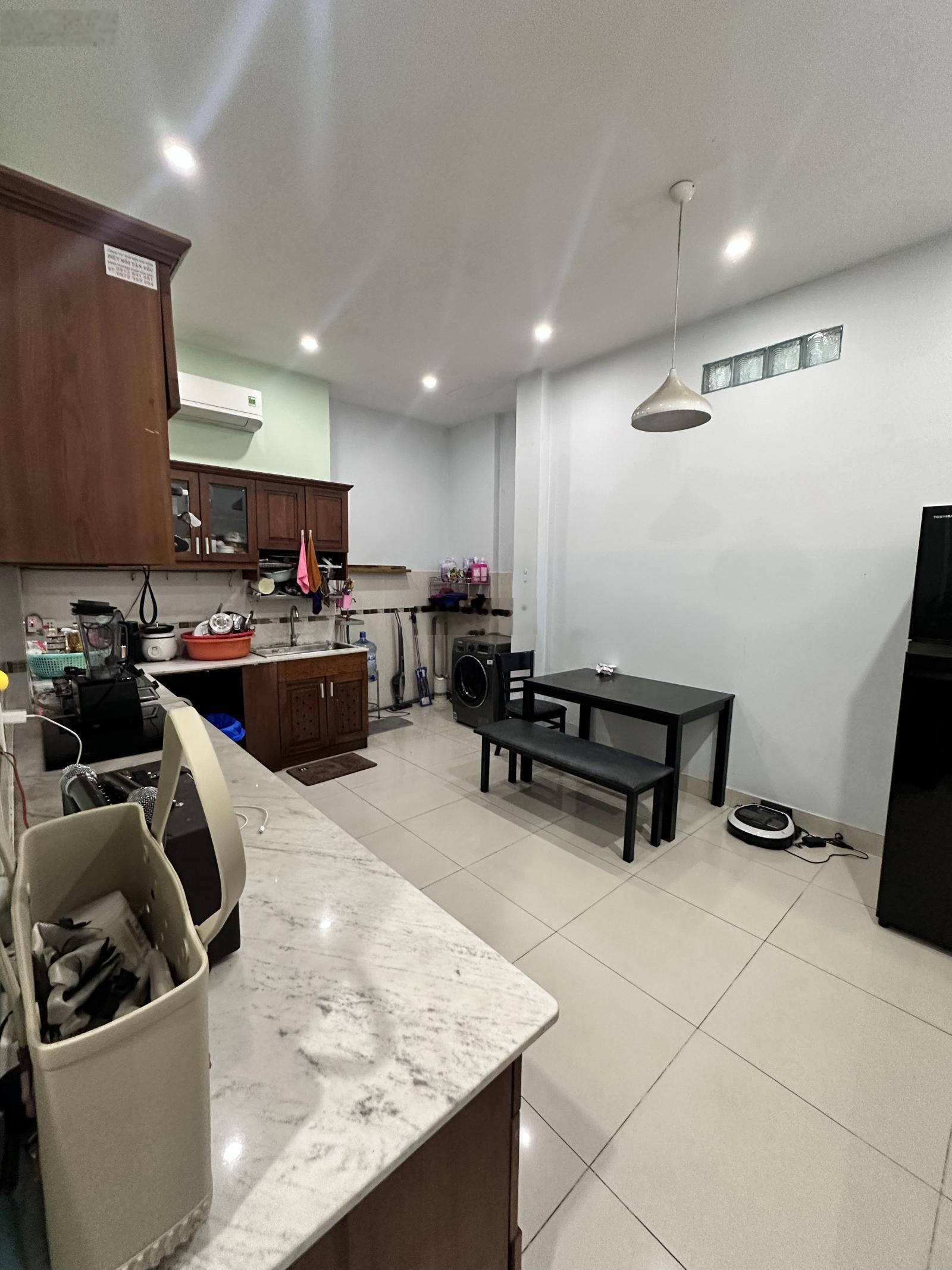 Nhà Nguyên Căn Mặt Tiền Đường Tám Danh 6 Phòng Ngủ 4 Nhà Vệ Sinh Đường Oto Rộng Rãi