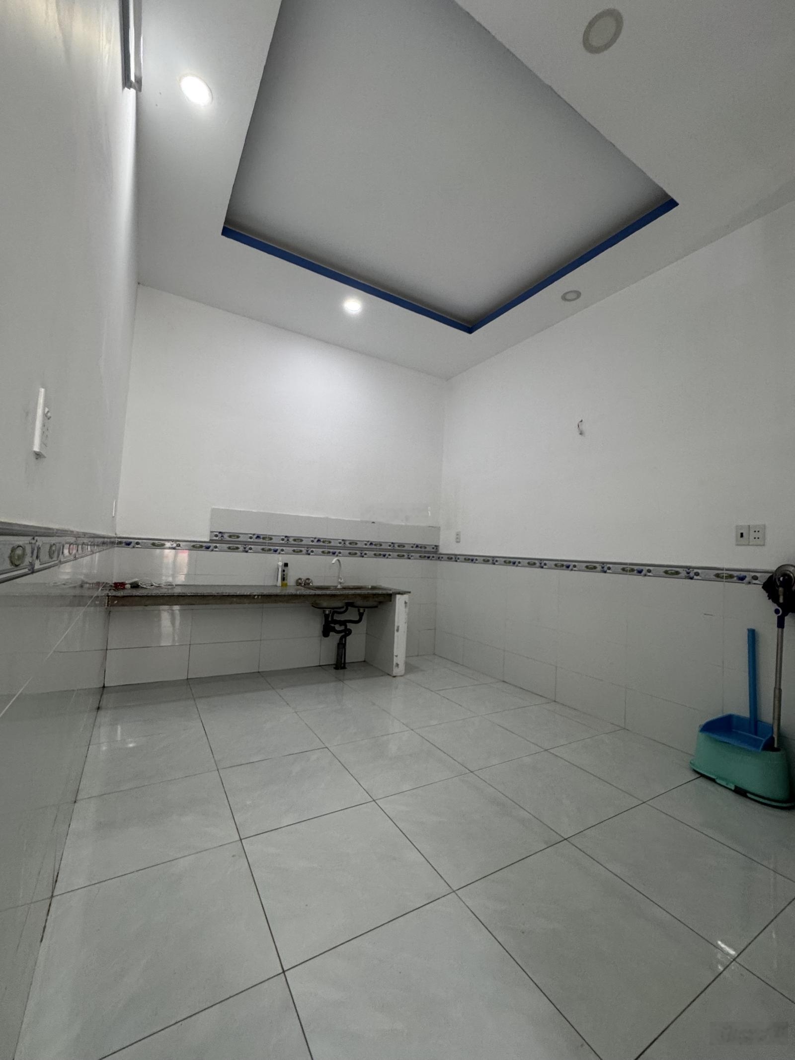 Nhà lầu 2 phòng chỉ có: 720TR bao hết chị phí giấy tờ