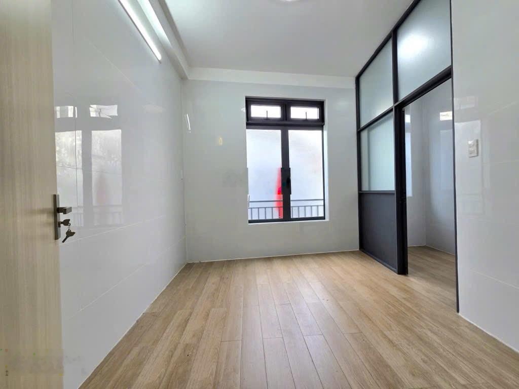 Lê quang định - 23,8m2 - 5,45tỷ - cách hẻm xe tải 30m - 3 tầng - bình thạnh